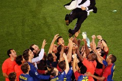 哈兰德大巴门撞伤意外，幸无大碍康复中